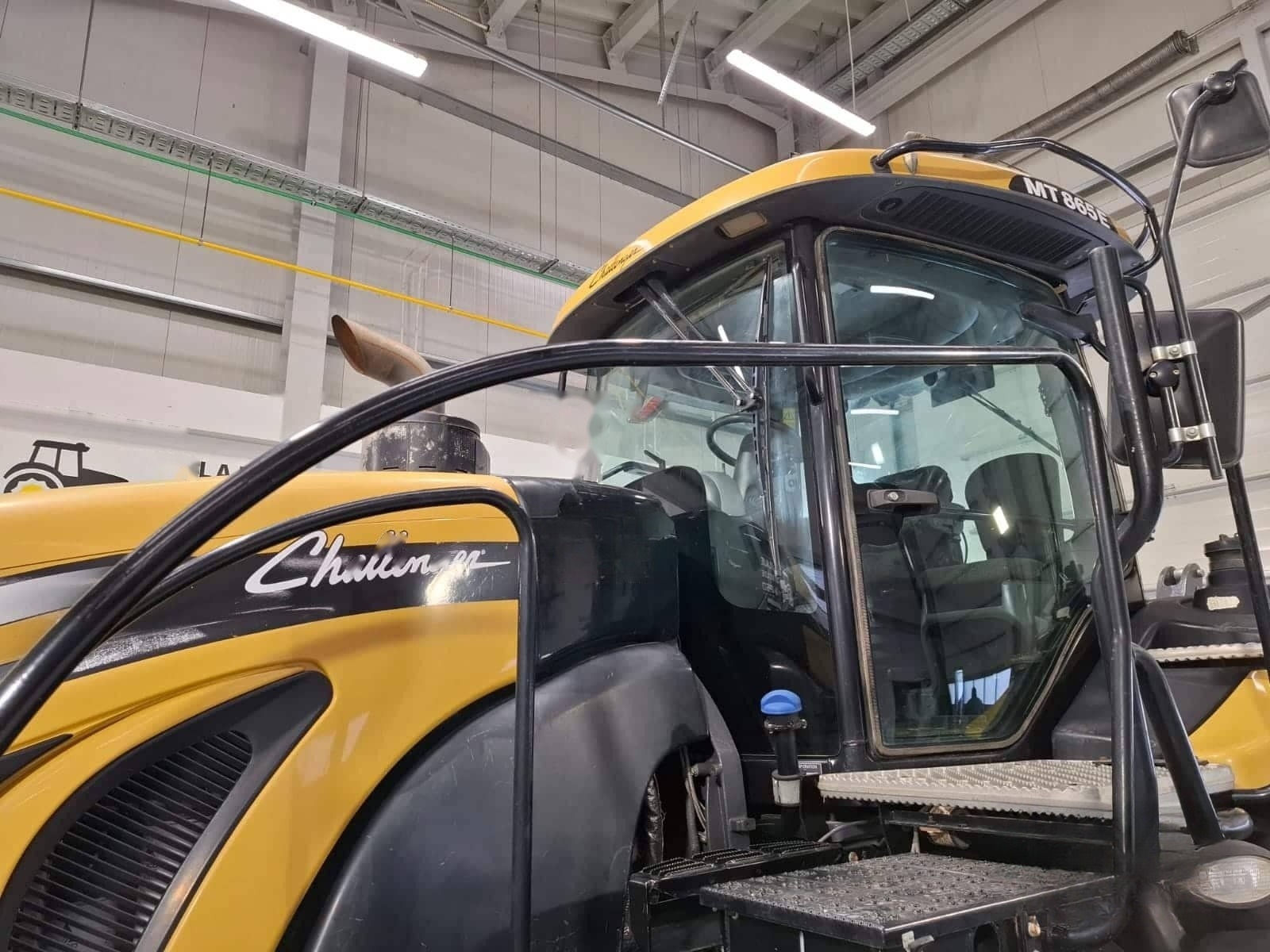 Tractor Challenger MT865E — 2