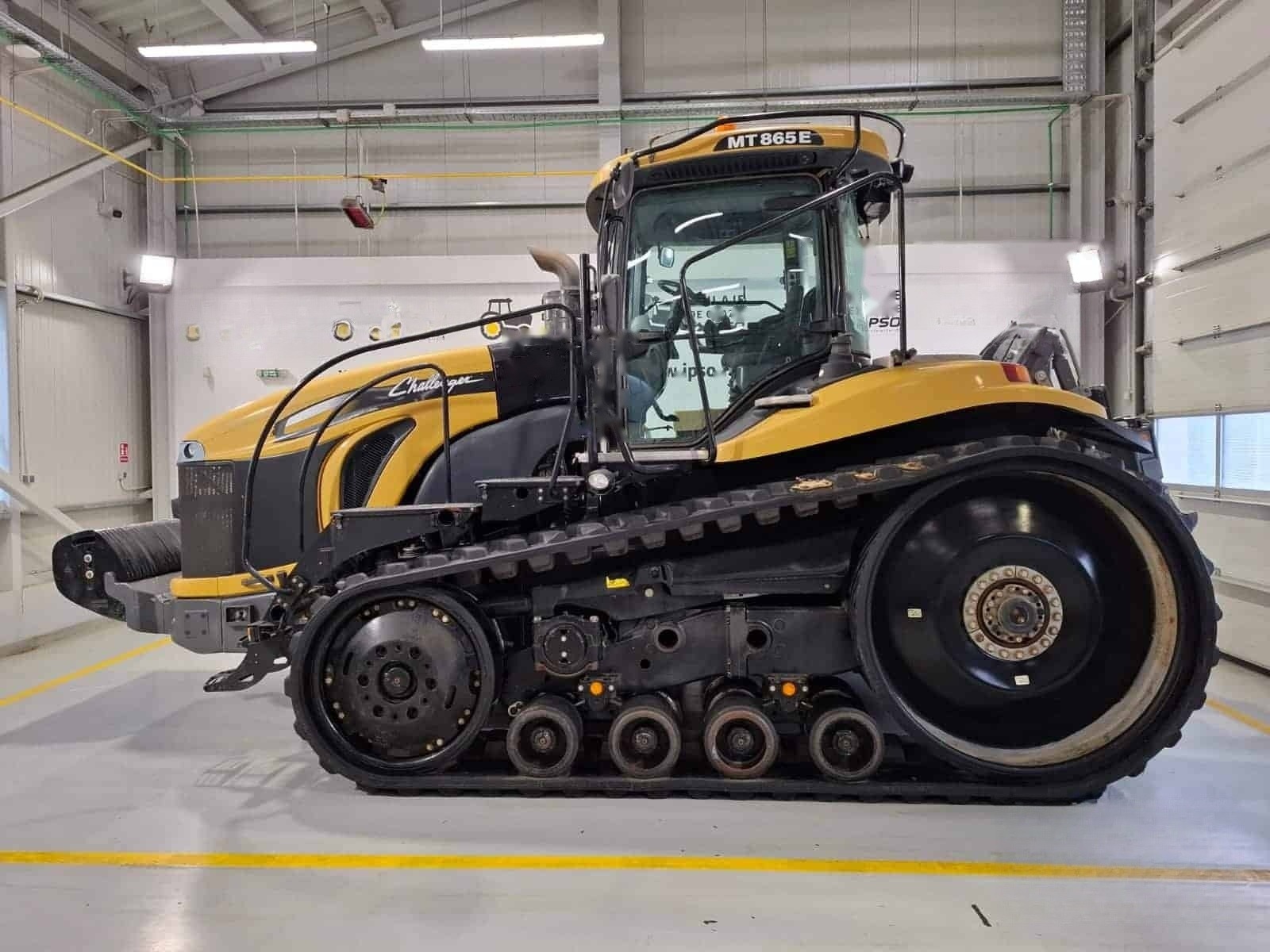 Tractor Challenger MT865E — 4