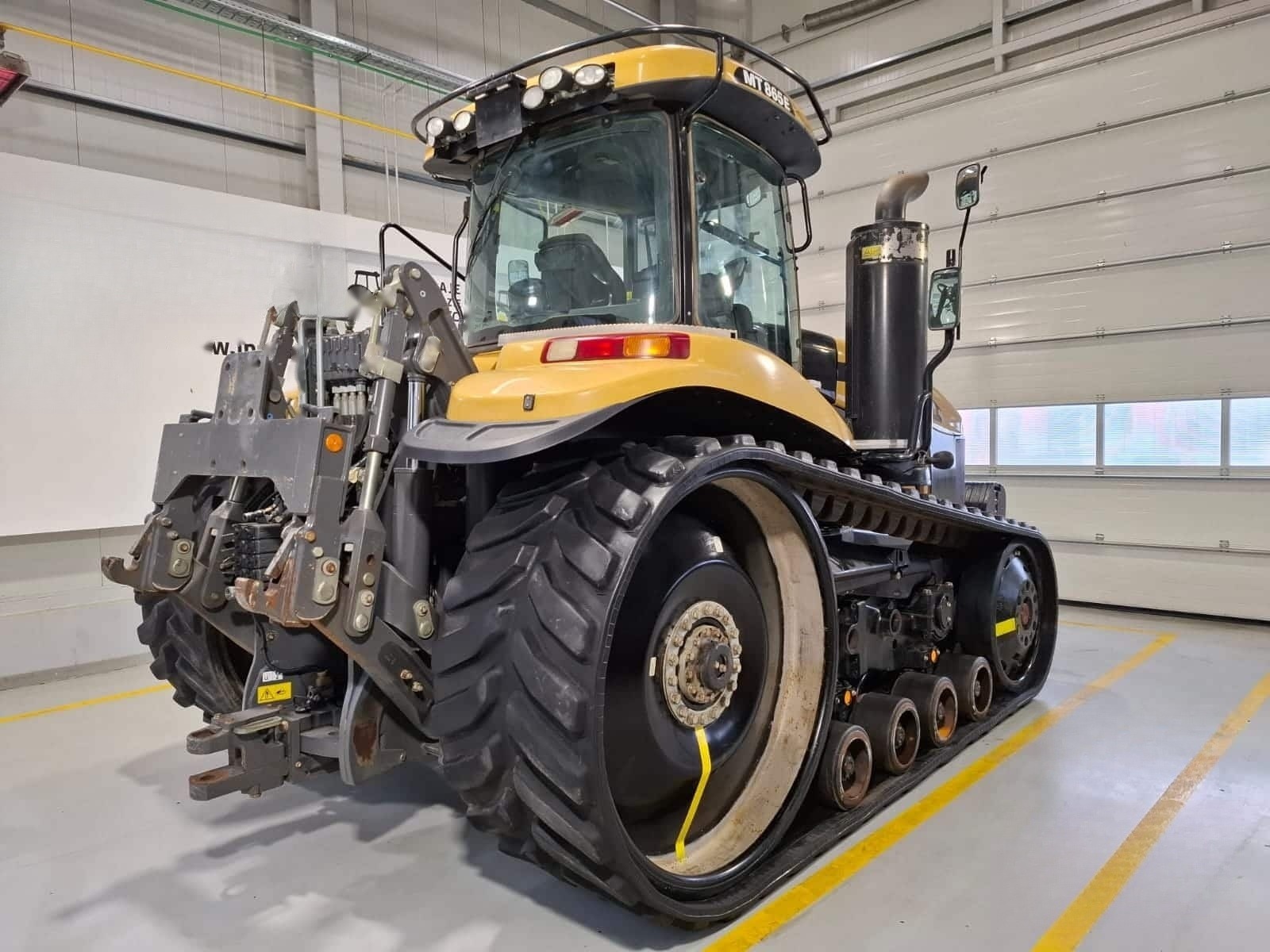 Tractor Challenger MT865E — 7