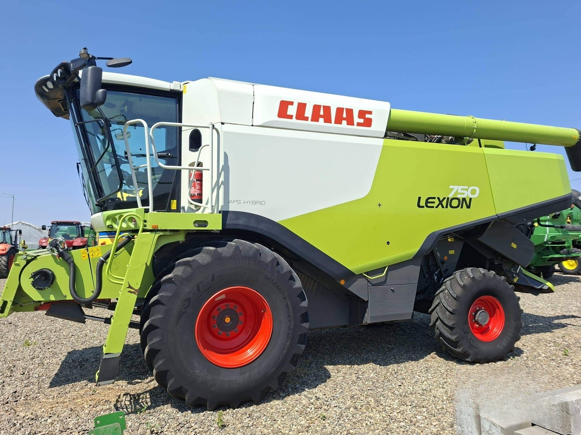 Claas Lexion 750 + heder paioase