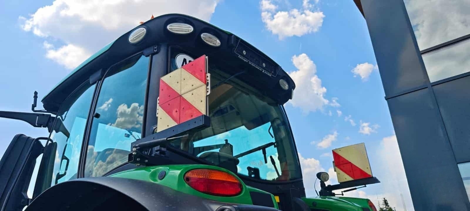Tractor John Deere 6250R Premium Edition — 6