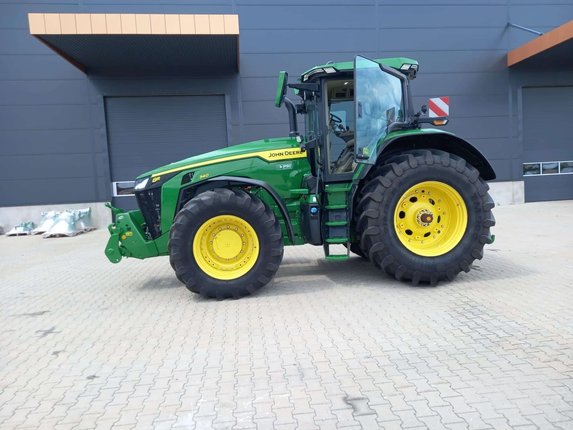 Tractor John Deere 8R 340 — 5