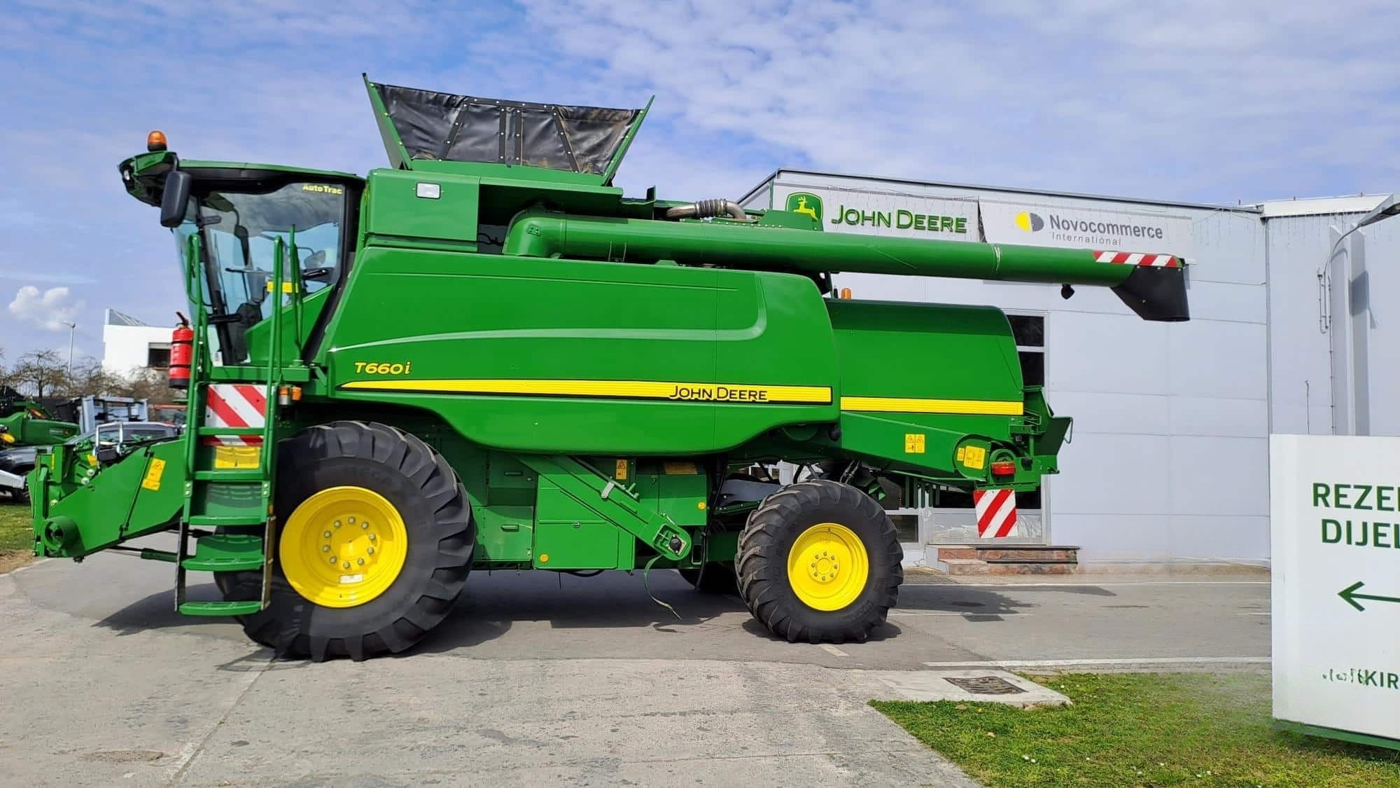 John Deere S770 + heder paioase — 2